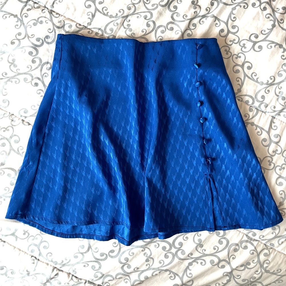 Blue silk material mini skirt